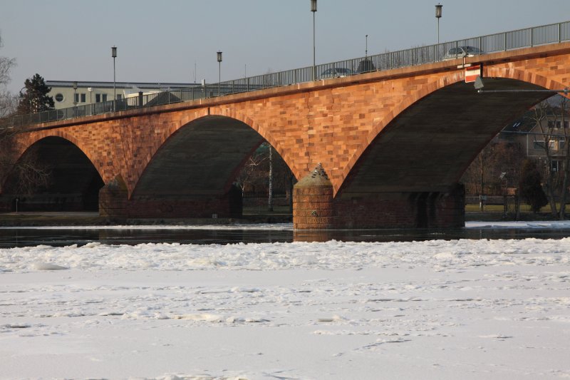 Am_Main_in_Miltenberg_10.02.2012_008.JPG