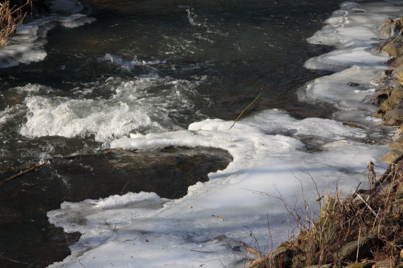 Die_Kahl_in_Stroetzbach_10.02.2012_010.JPG